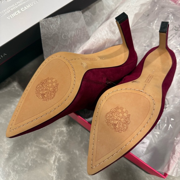 Vince Camuto VC-SESTRIND Ribbon Red Suede Pointed Toe Booties 7.5 NIB - Picture 4 of 6